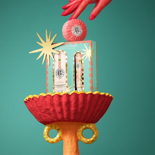 Χριστουγεννιάτικο Set : Eau Parfumée Bienfaisante 30ml + Κρέμα Χεριών